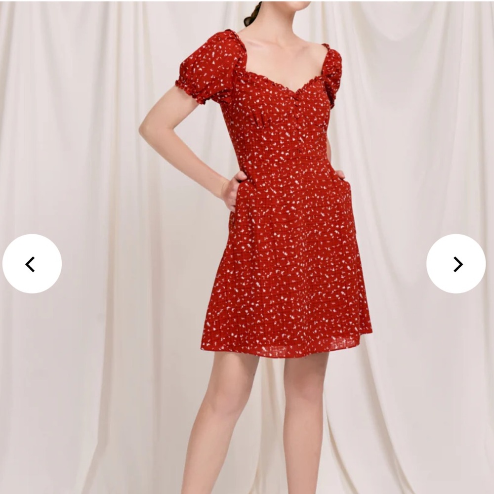 Petite Studio Maisy Dress - Floral Spring & Summer Dress, sweetheart neckline